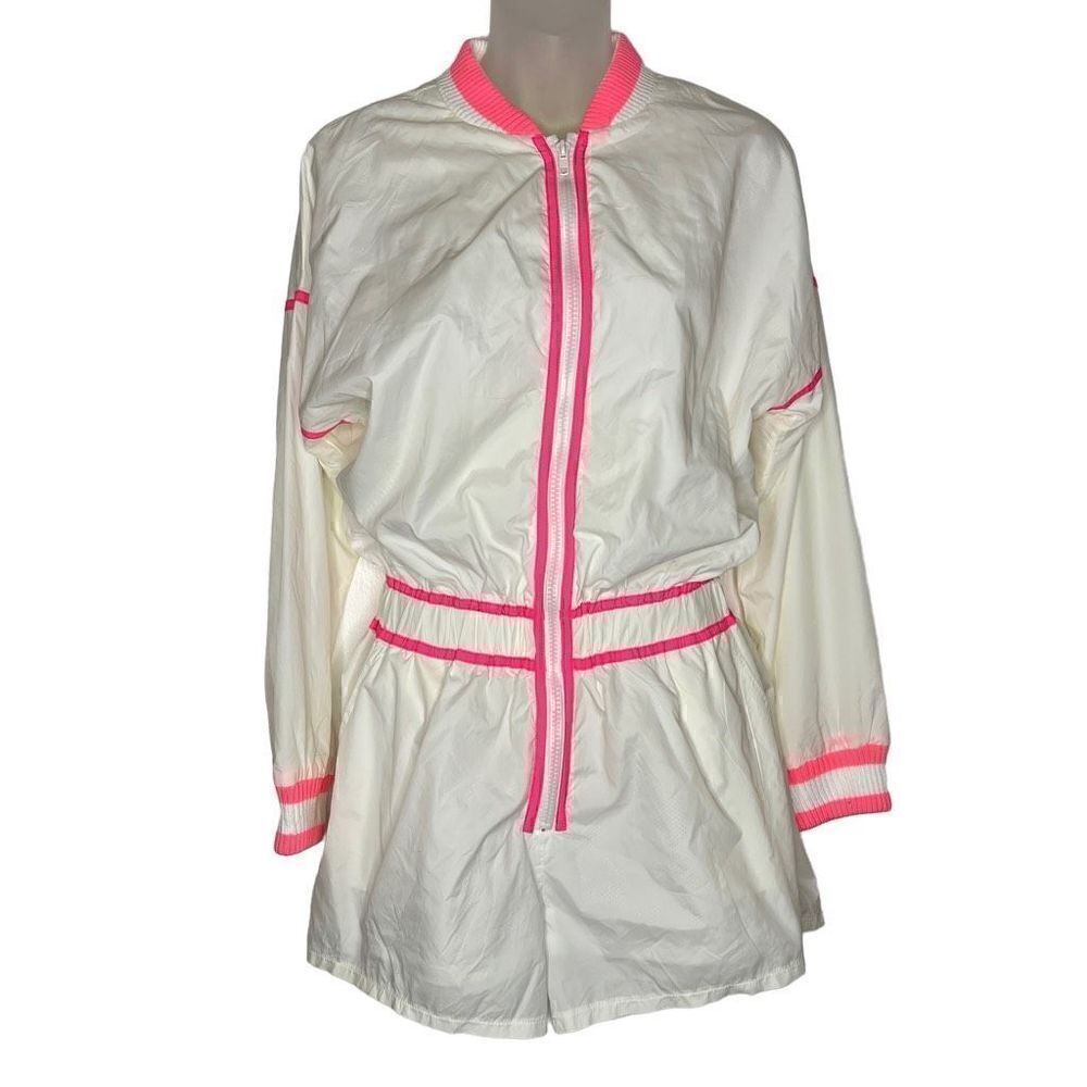 Hot & Delicious Barbie Spacesuit Large NWT - Picture 4 of 5
